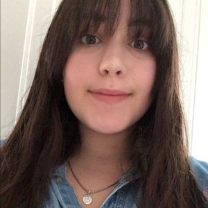 Meet your Posher, Lydia